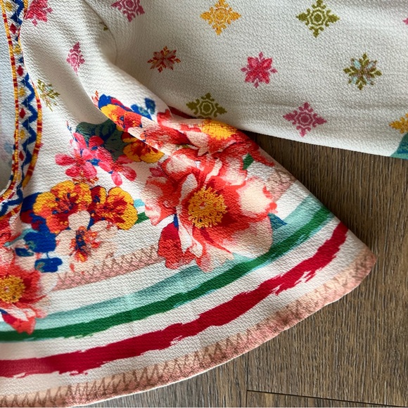 Flying Tomato, Floral Cold Shoulder, Flow Loose Top, XS, Lace Up, Bell Sleeves - Picture 8 of 9